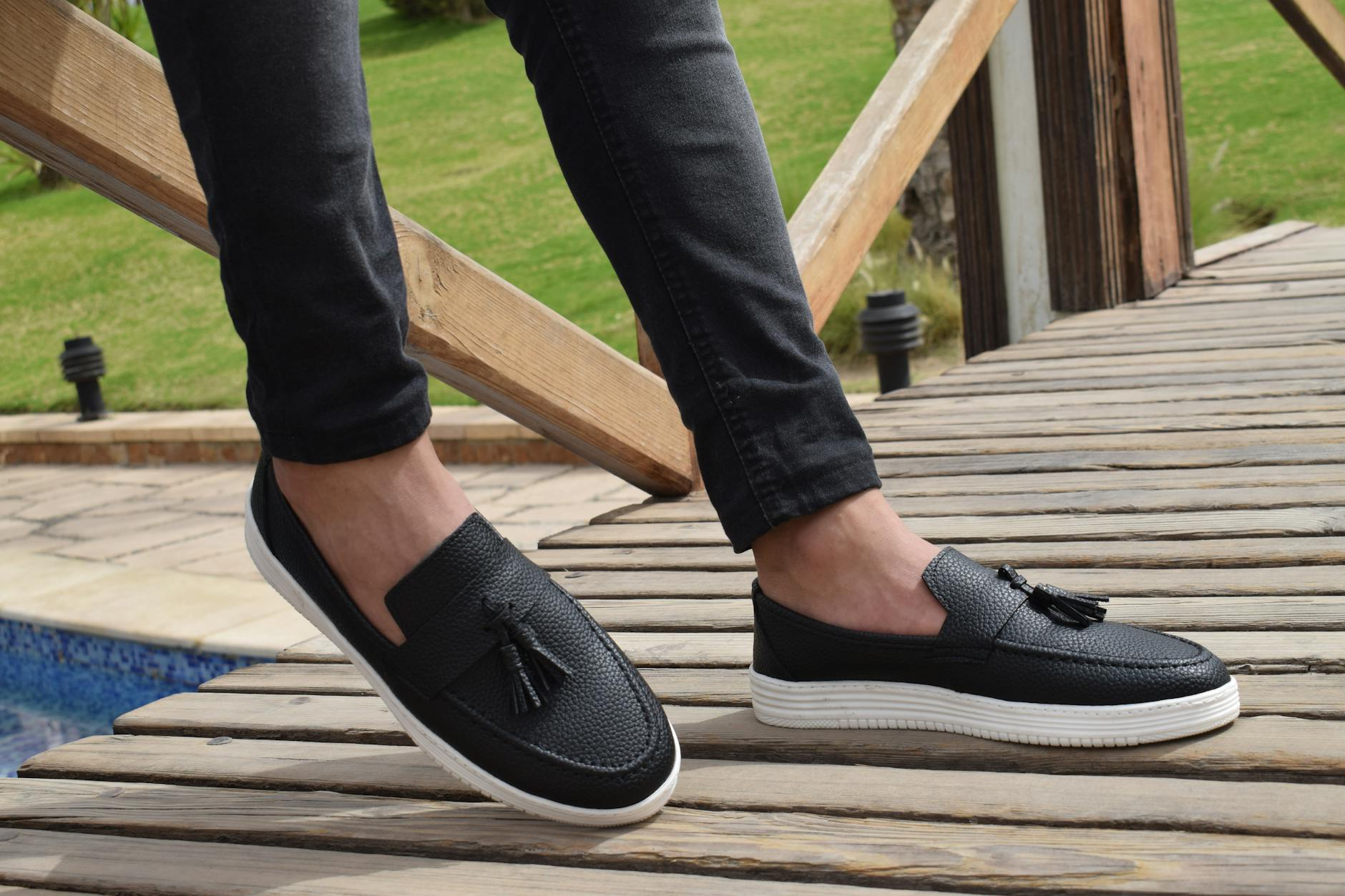 Crocs Classic Clog Review 2026: The Best Lightweight All-Day Comfort Footwear for Work, Home, and Outdoor Use